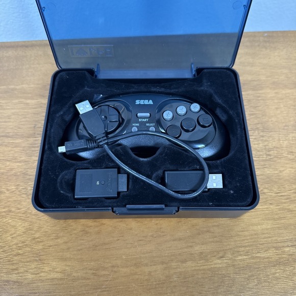 Retro-Bit 2.4 GHz Wireless Controller 8-Button Sega Saturn Genesis Mini V2 Black - Picture 6 of 10